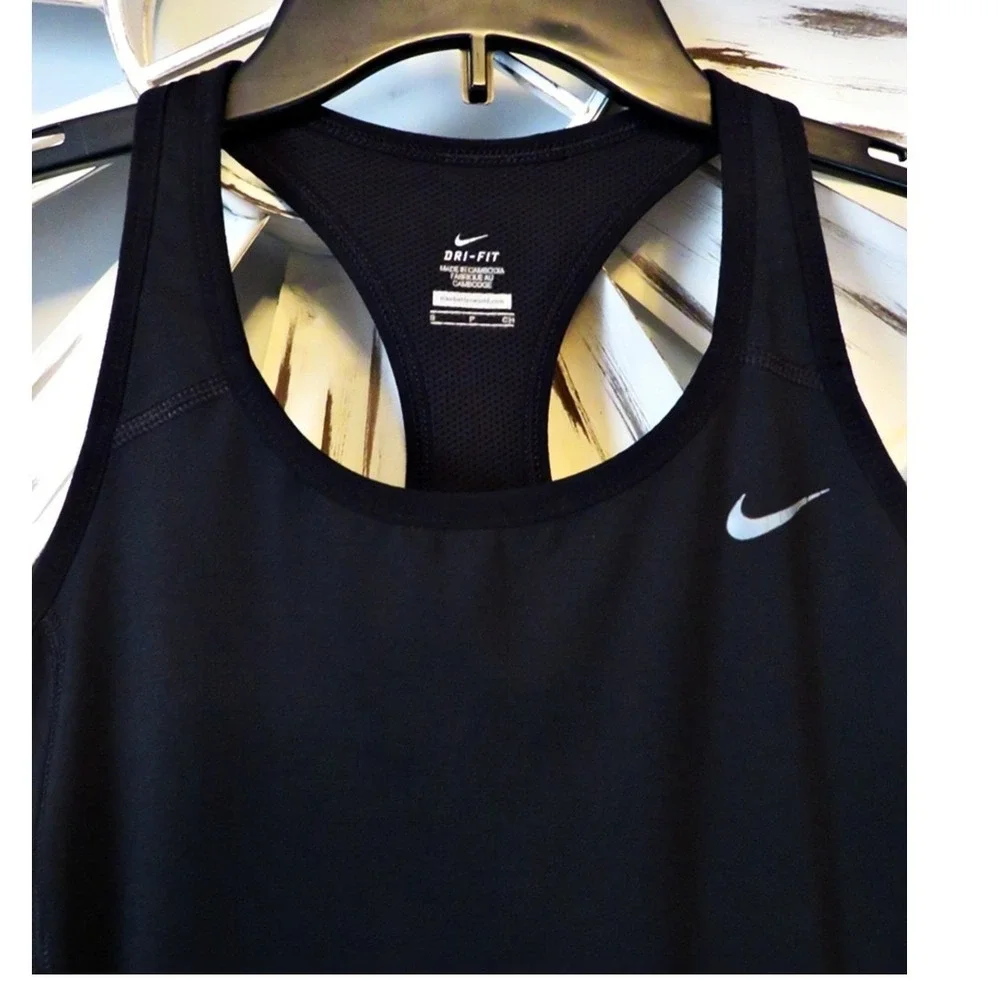 Nike Dry-Fit Tank Athletic Top Size Small Nike Better World‎ Excellent Condition